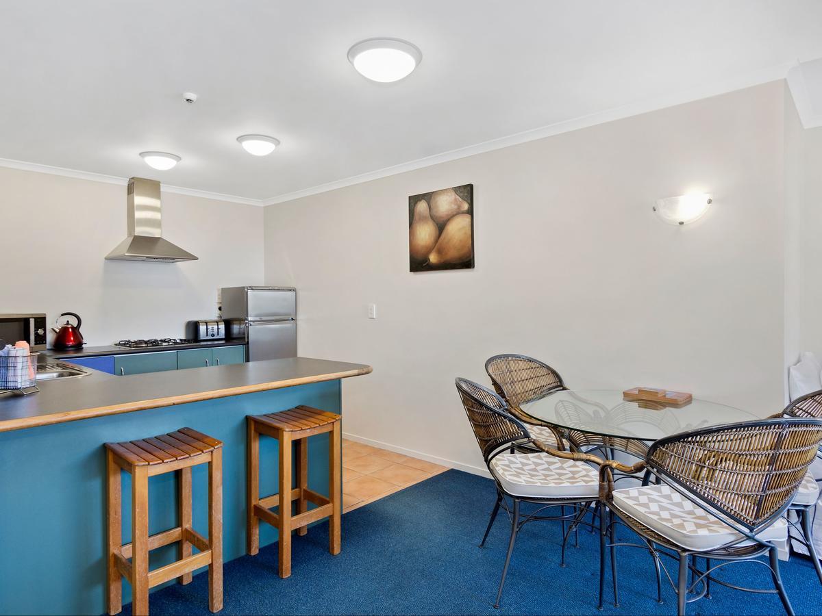 Boatshed Motel Apartments 마운트마운가누이 외부 사진