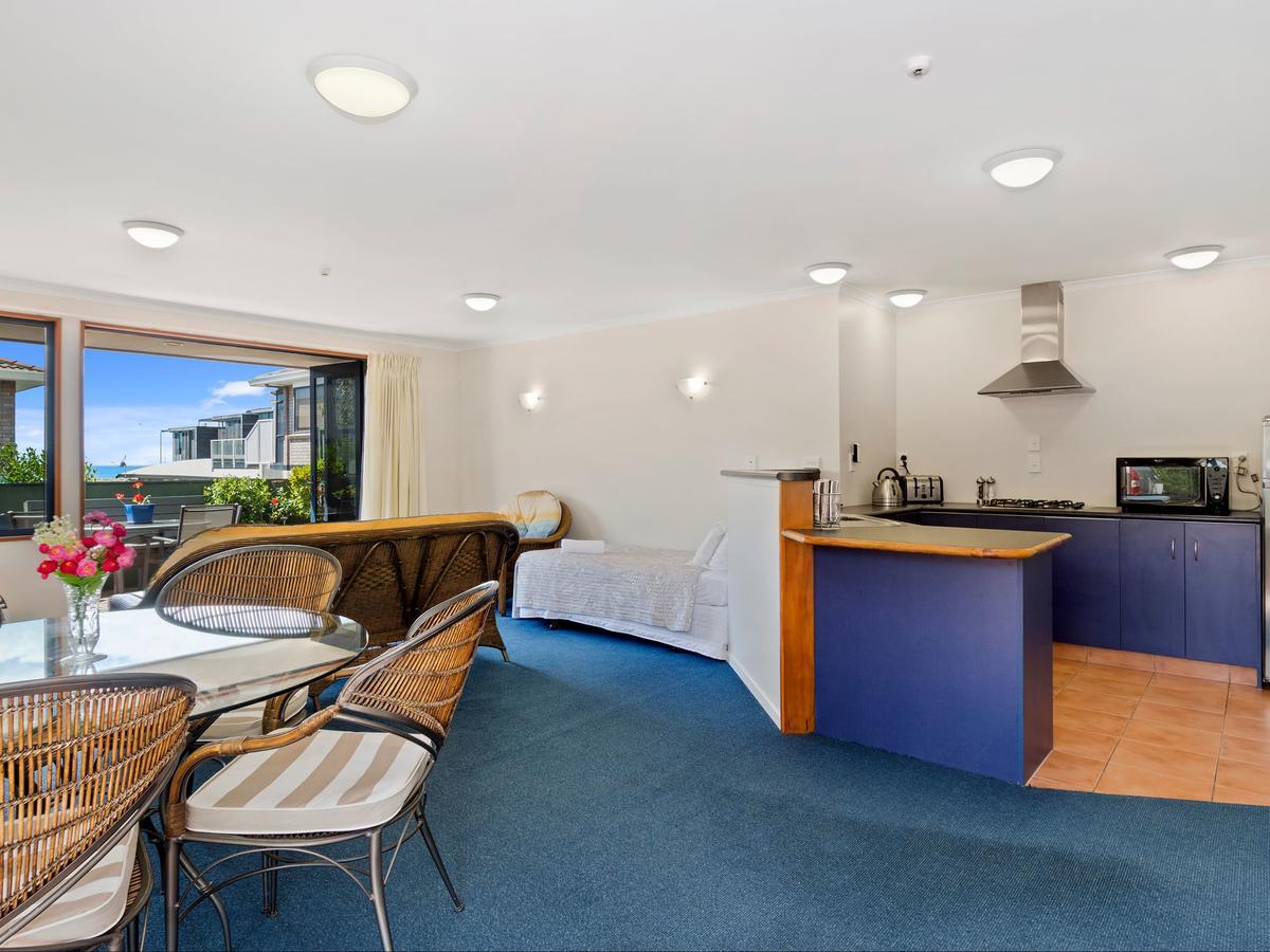 Boatshed Motel Apartments 마운트마운가누이 외부 사진