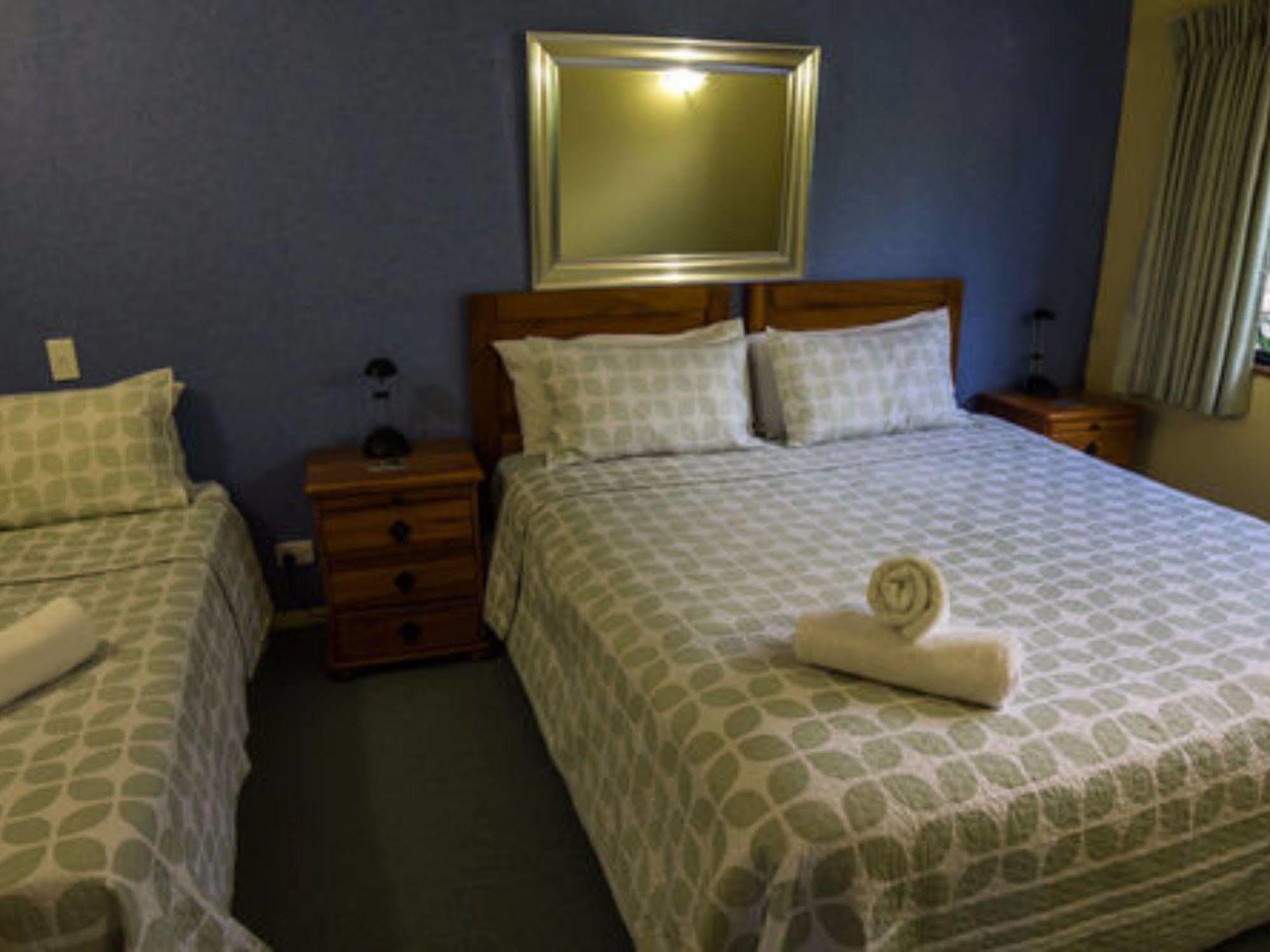 Boatshed Motel Apartments 마운트마운가누이 외부 사진