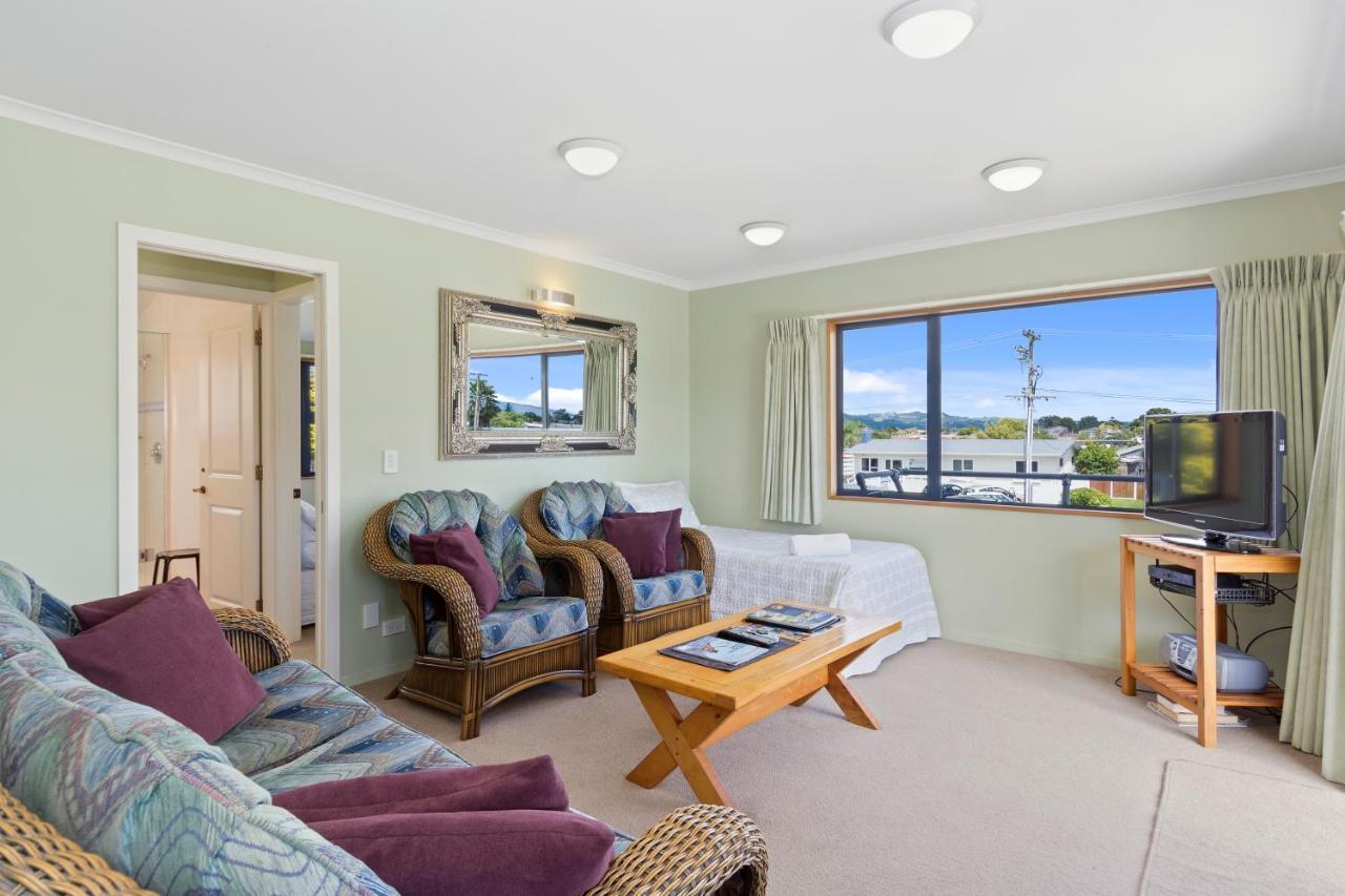 Boatshed Motel Apartments 마운트마운가누이 외부 사진
